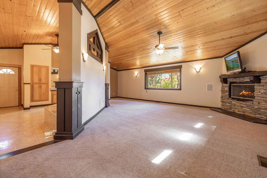 Photo of 661 Cedar Glen Drive
