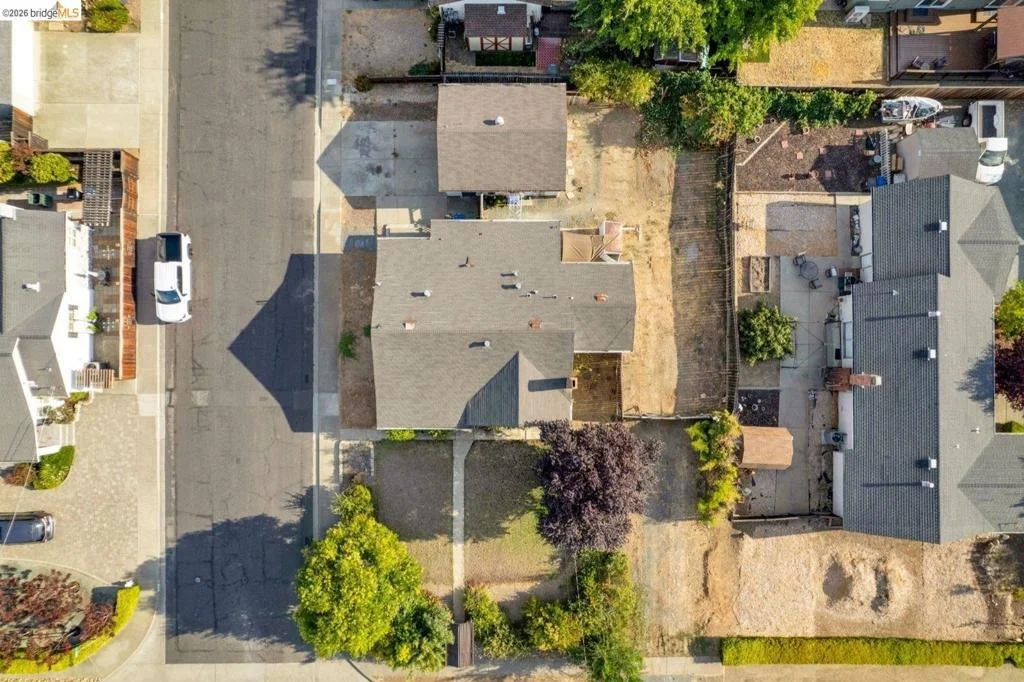Photo of 3742 Walnut Ave