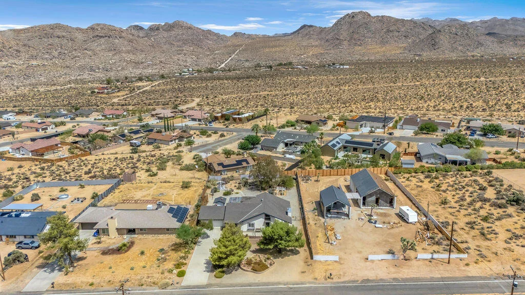 Photo of 7815 Sunset Road