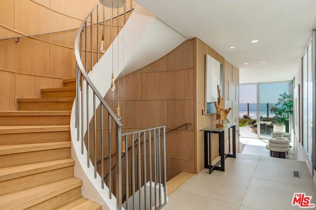 Photo of 31220 Broad Beach Road