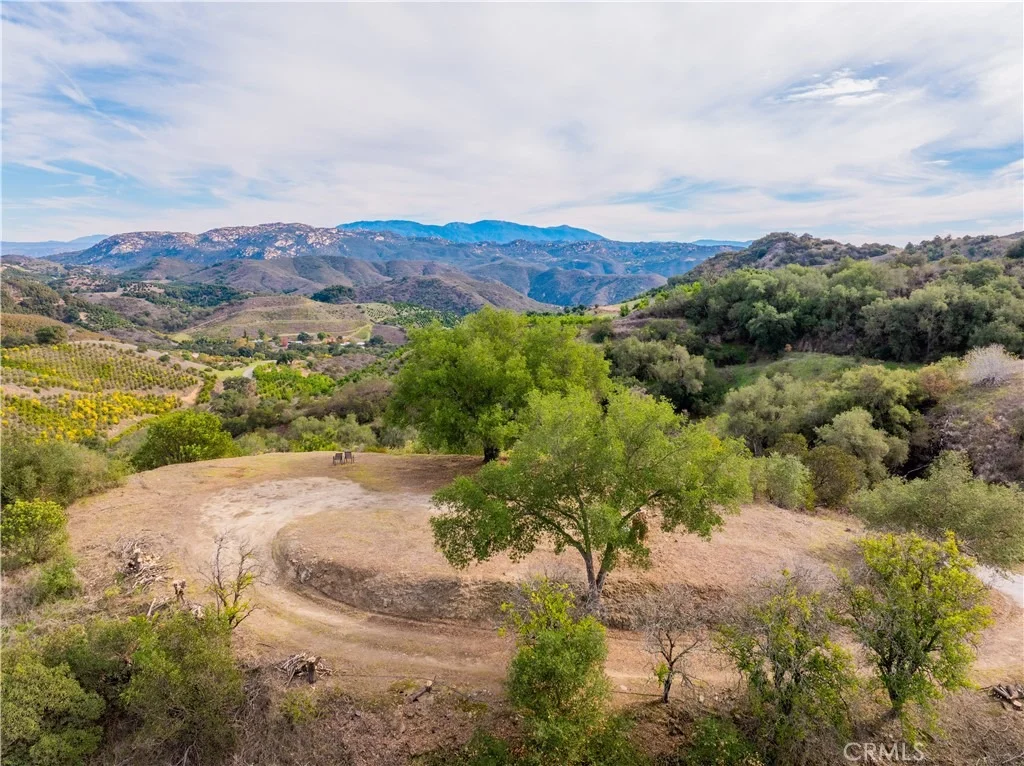 Photo of 46121 Avenida Tierra