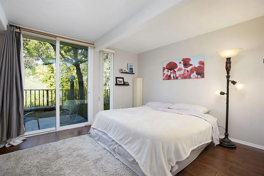 Photo of Unit G at 2402 Altisma