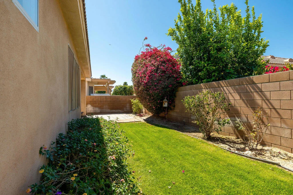 Photo of 44719 Alexandria Vale