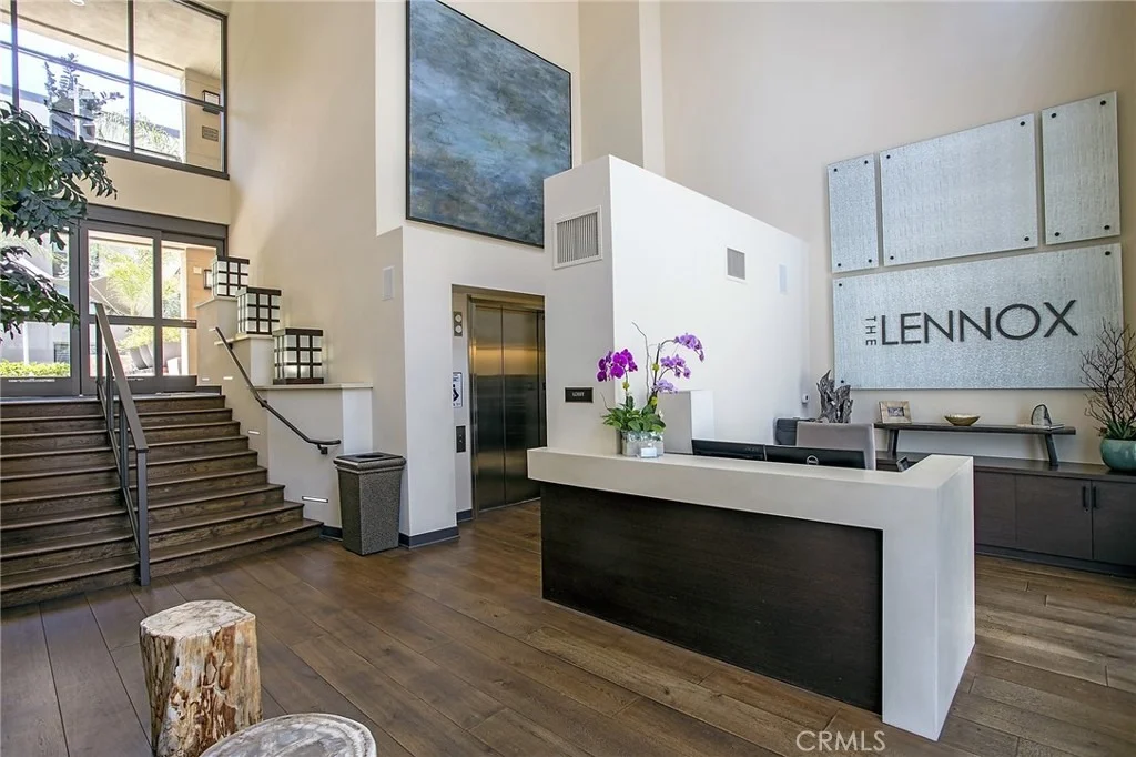 Photo of Unit 406 at 402 Rockefeller