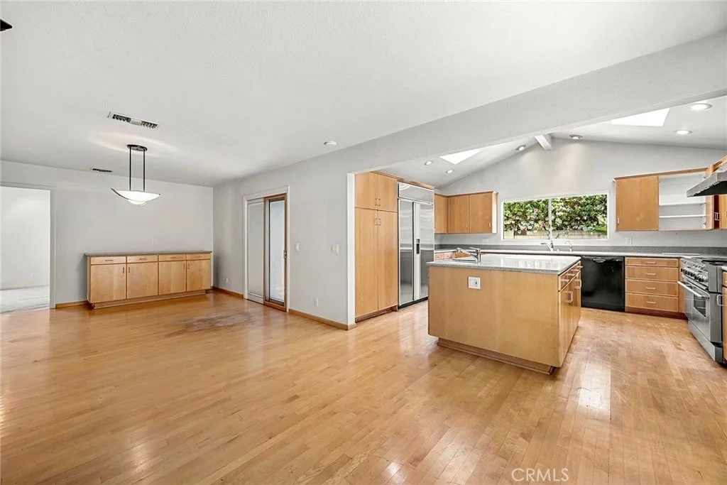 Photo of 5812 Crestview