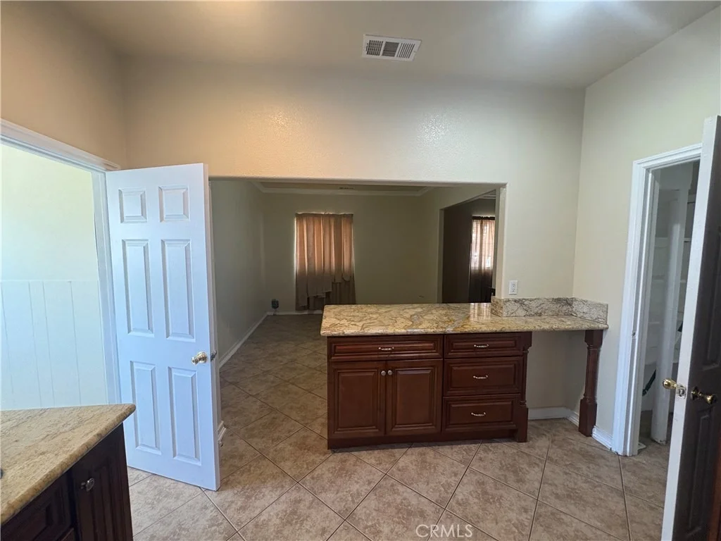 Photo of 3395 Franklin Avenue