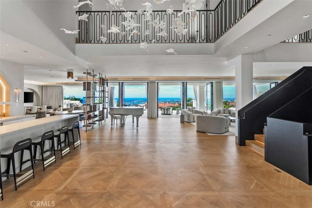 Photo of 7 Sailview