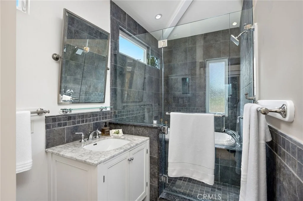 Photo of 608 Rosecrans Avenue