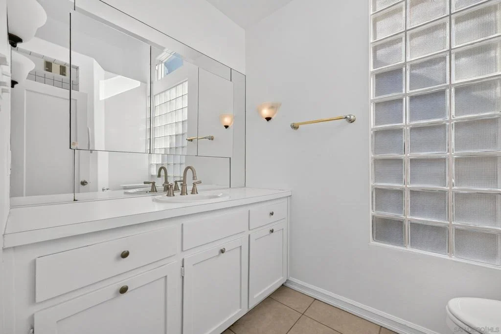 Photo of 1166 Merritt Drive