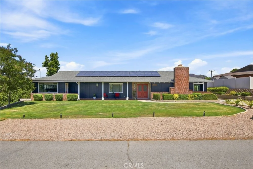 Photo of 1019 Riverview Drive