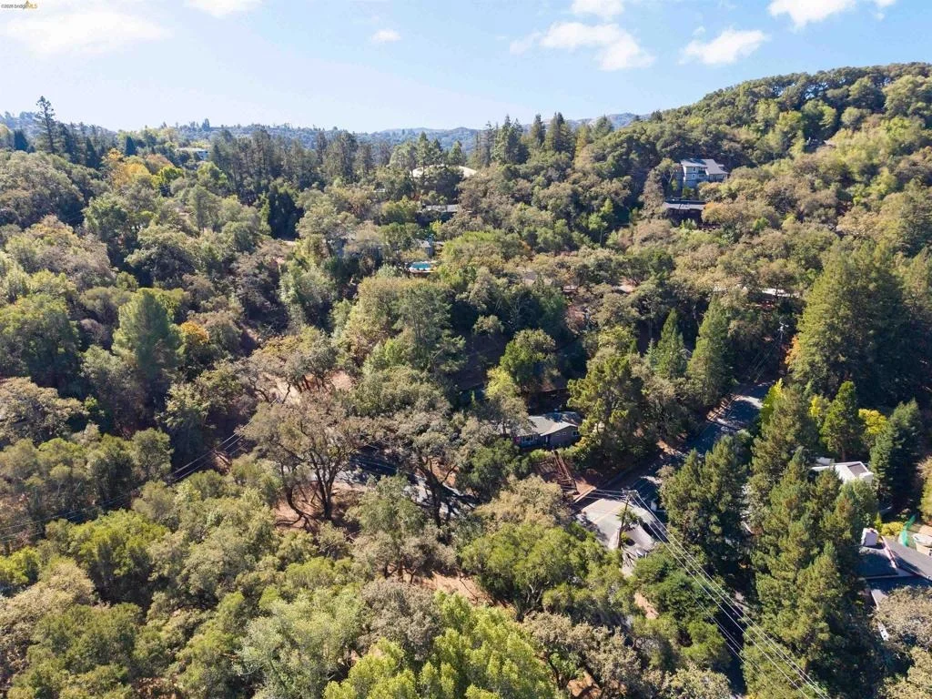 Photo of 822 Acalanes Rd