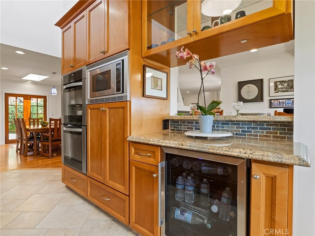 Photo of 1012 N Sunset Canyon Drive