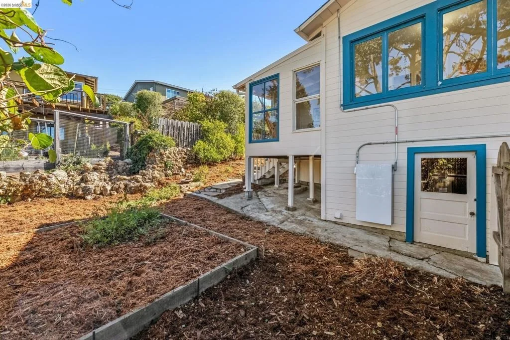 Photo of 722 Avila Place