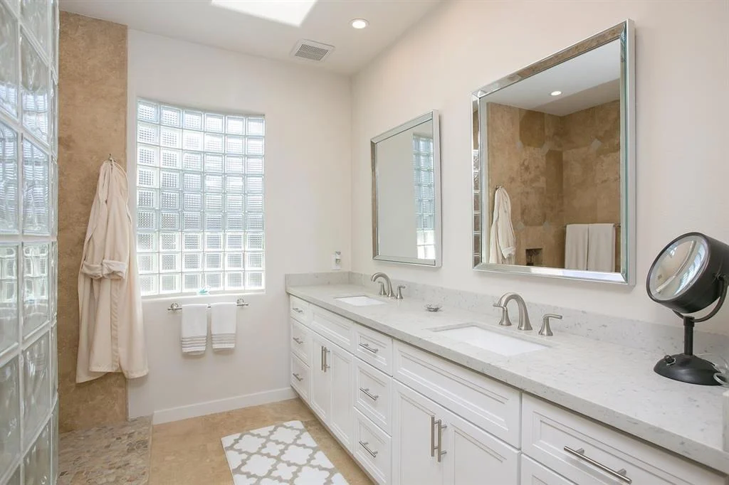 Photo of 9687 Claiborne Sq