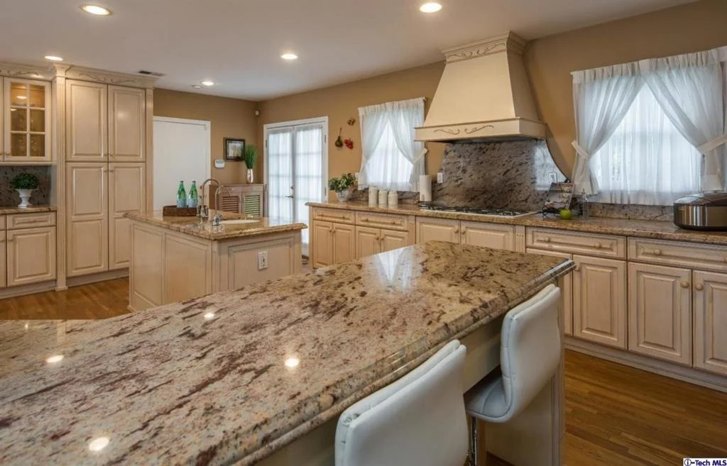 Photo of 2335 Lorain Road