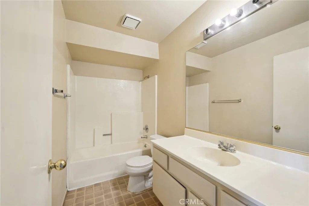 Photo of 2279 Wisteria Avenue