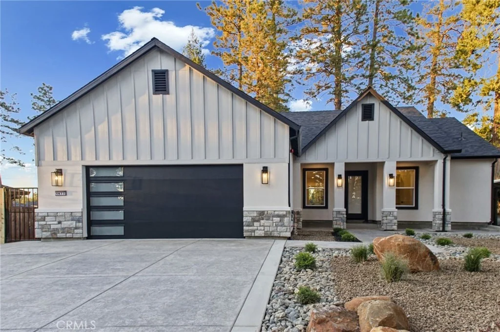 Photo of 1677 Paradisewood Drive