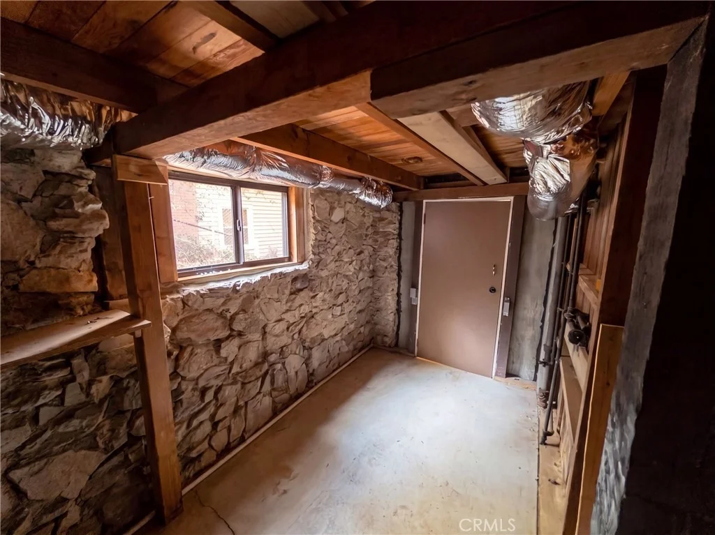 Photo of 23679 Hillside