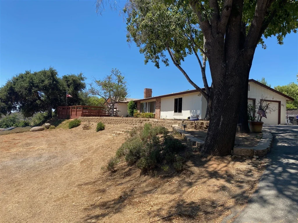 Photo of 1428 Midway Dr