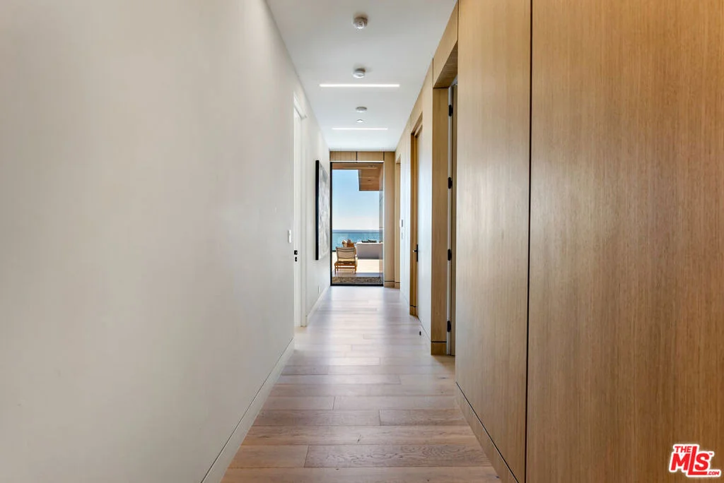 Photo of 23917 Malibu Road