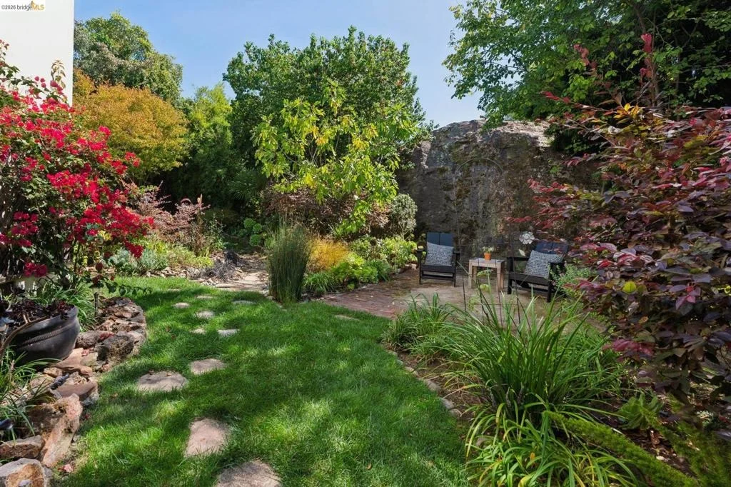 Photo of 929 Contra Costa Ave