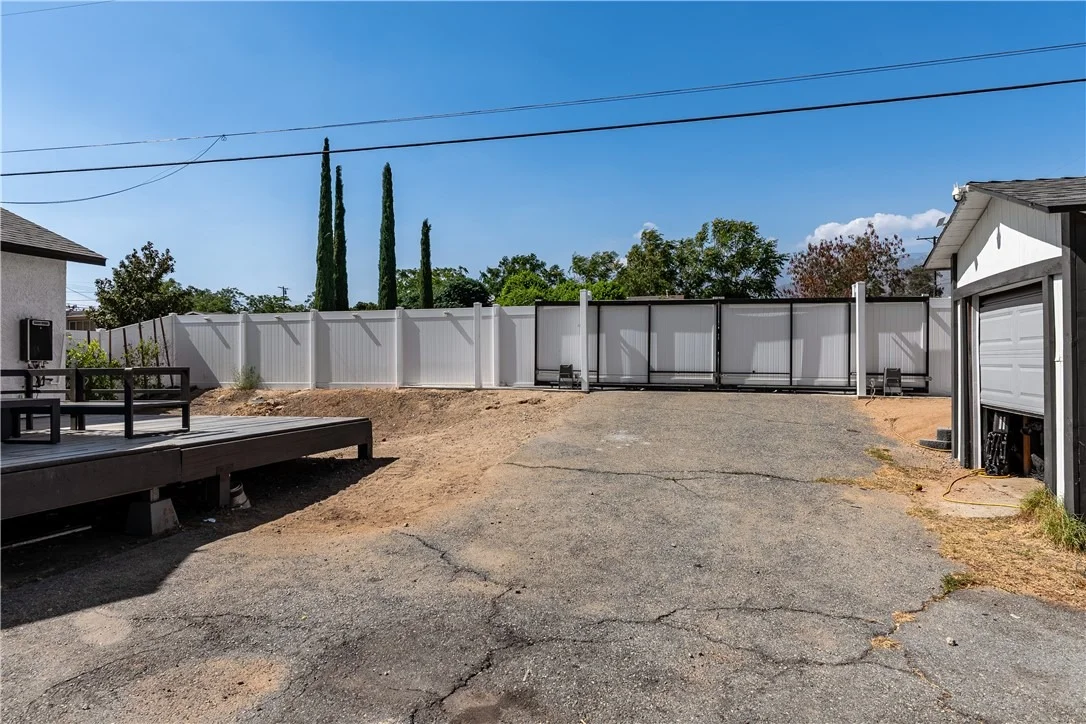 Photo of 582 N Almond