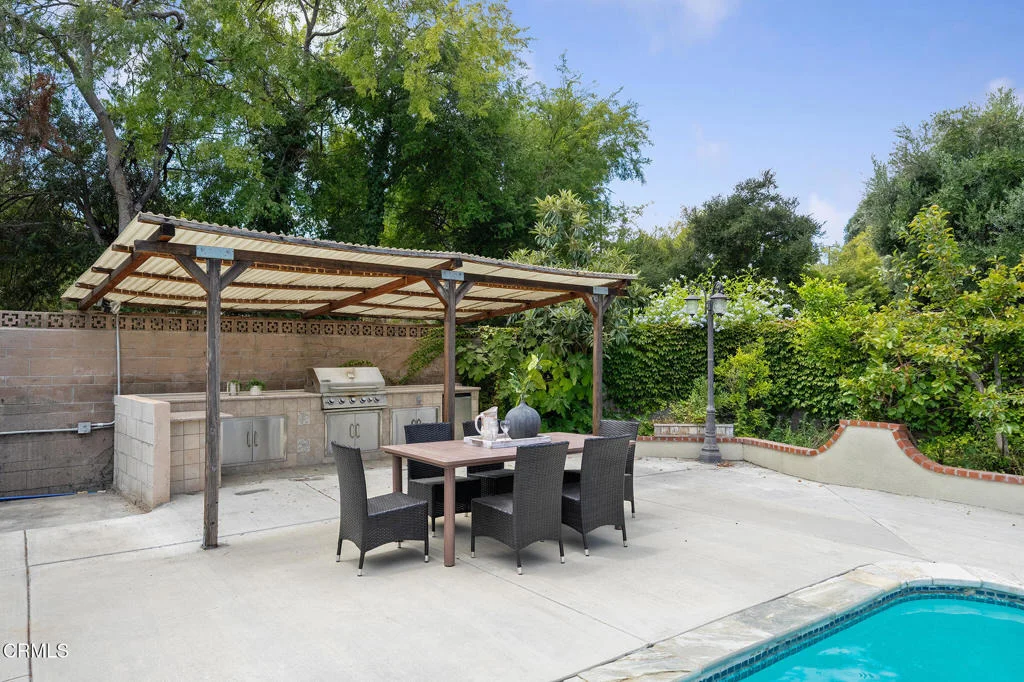 Photo of 1105 Alhambra Road