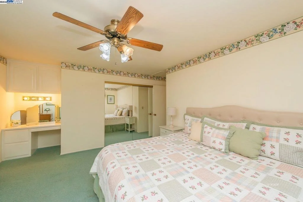 Photo of 230 Lakeview Dr.