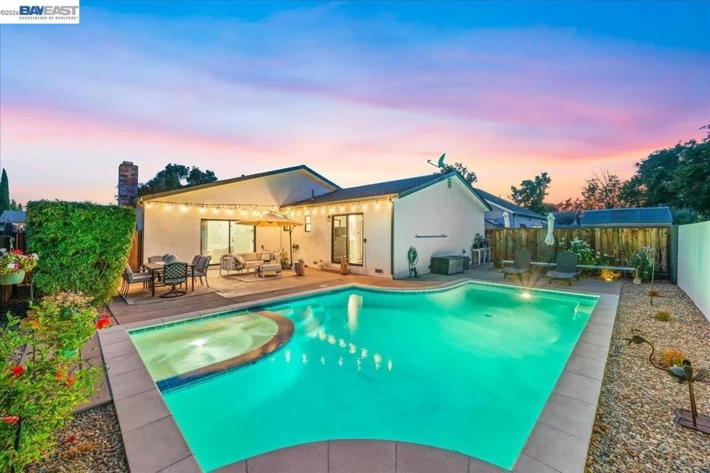 Photo of 586 Colusa Way