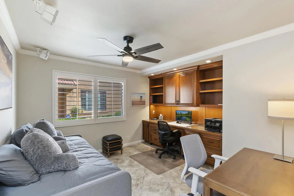 Photo of 6 Maximo Way