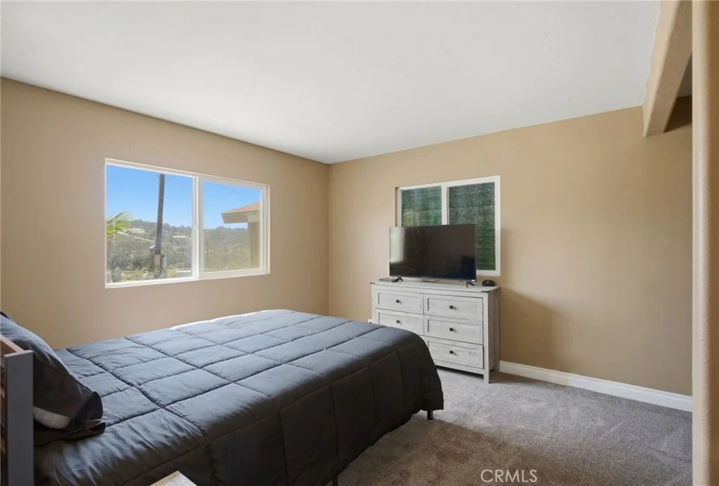 Photo of 40100 Owl Valley