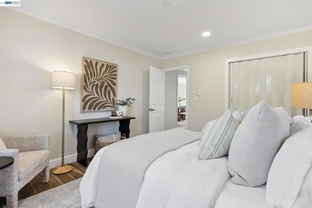 Photo of 734 Scott Blvd