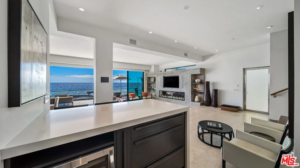 Photo of 25250 Malibu Road