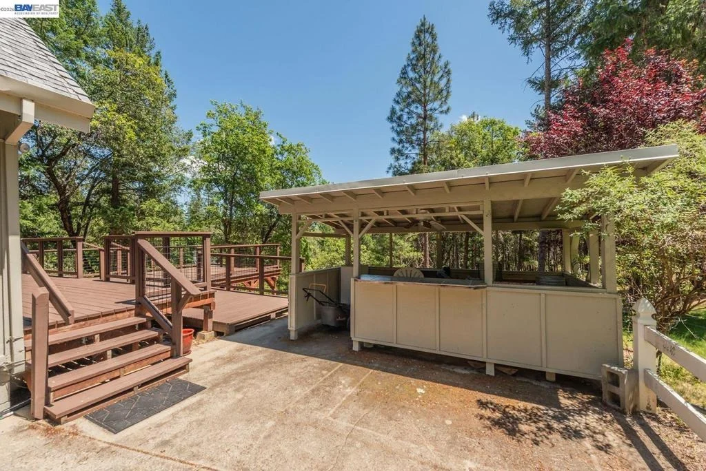 Photo of 891 Salt Flat Rd