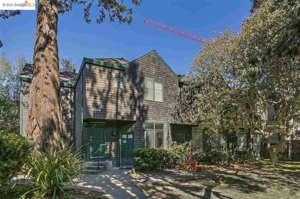Photo of Unit C at 2014 Hearst Ave