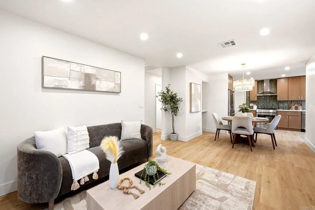 Photo of 4592 CONTOUR BLVD