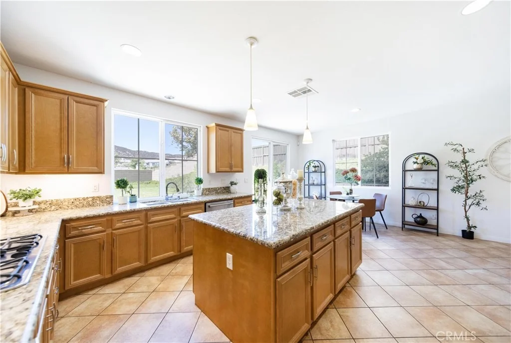 Photo of 35495 Sumac
