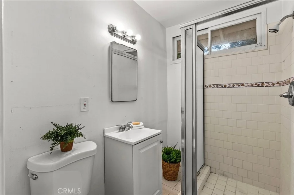 Photo of 3058 Flanders