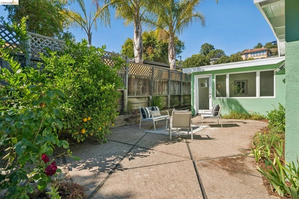 Photo of 7811 Potrero Ave