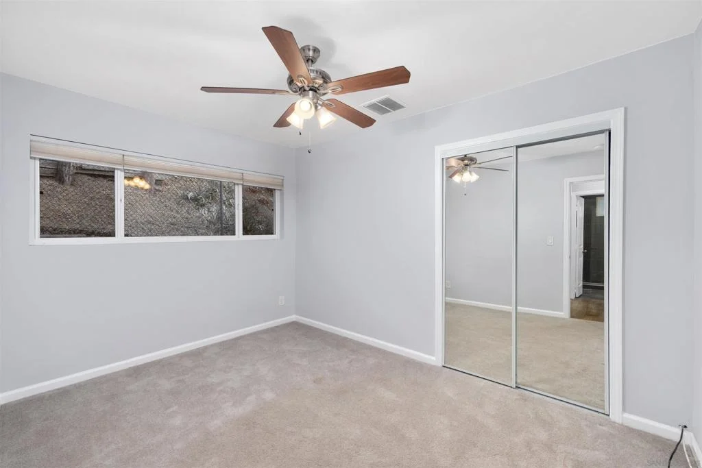 Photo of 8837 Carmir