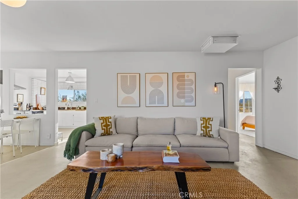 Photo of 60611 Birdie Ln