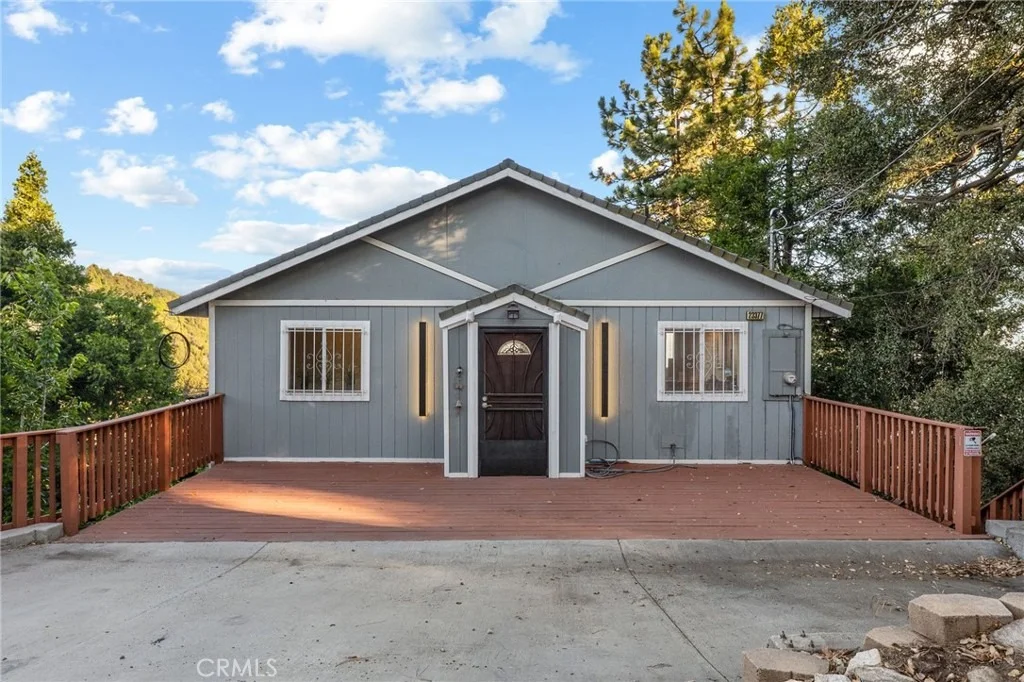 Photo of 23377 Crestview