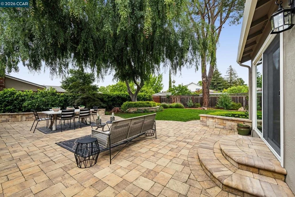 Photo of 1544 Saint Helena Drive