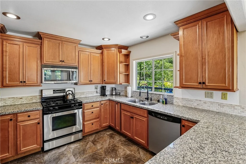 Photo of 28833 Manitoba Drive