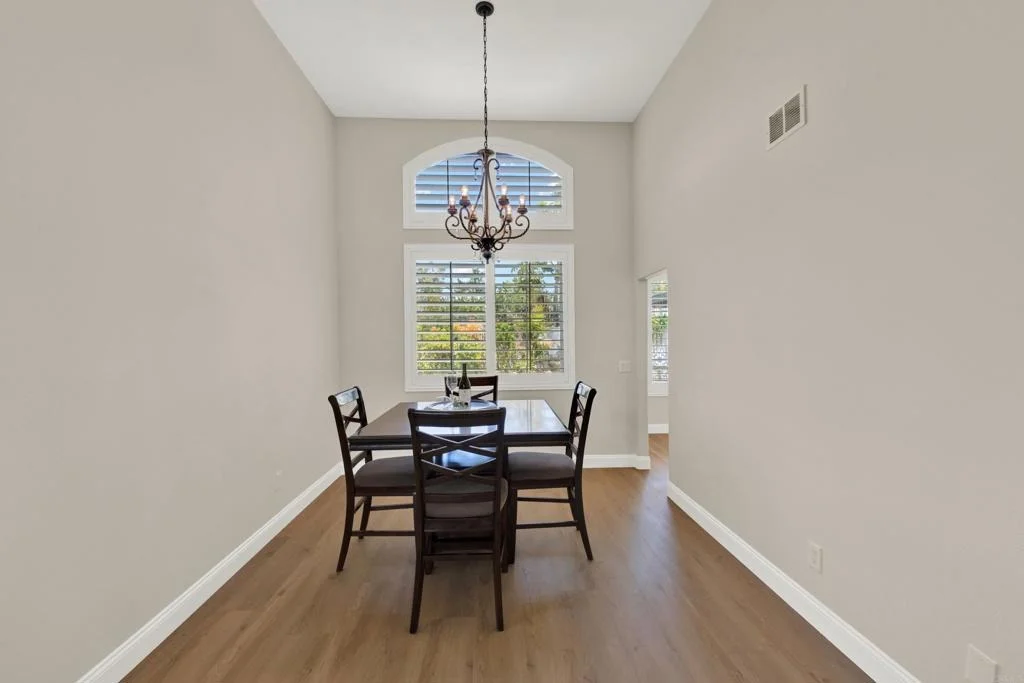 Photo of 948 Honeysuckle Drive