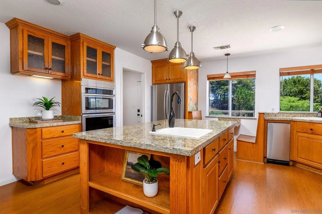 Photo of 1577 Oak Land