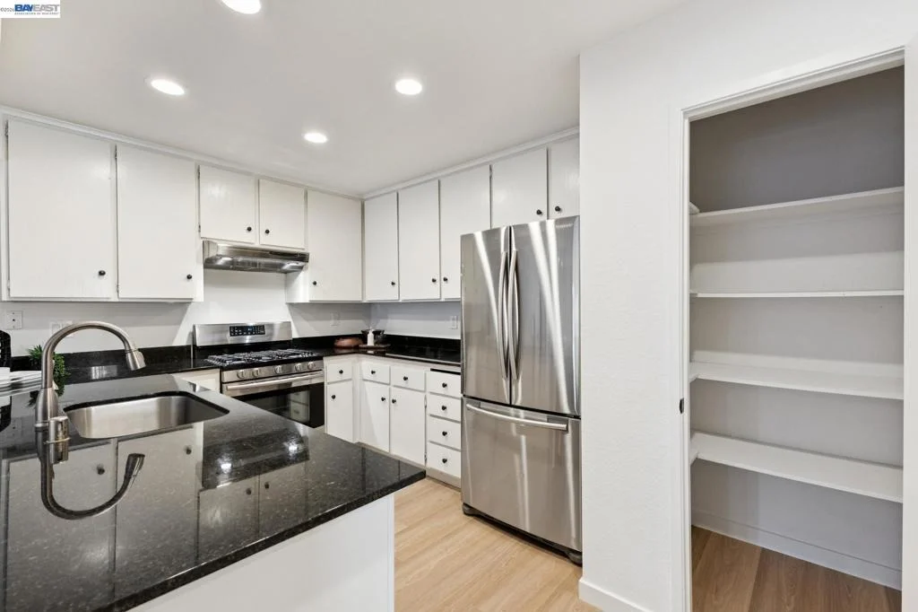 Photo of 402 Vineyard Pl