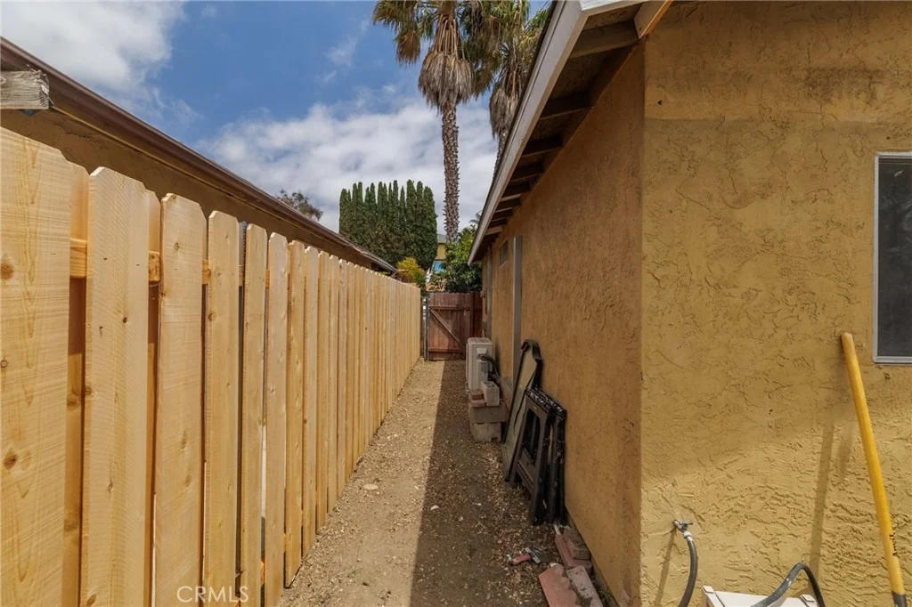 Photo of 289 Lustrosos Street