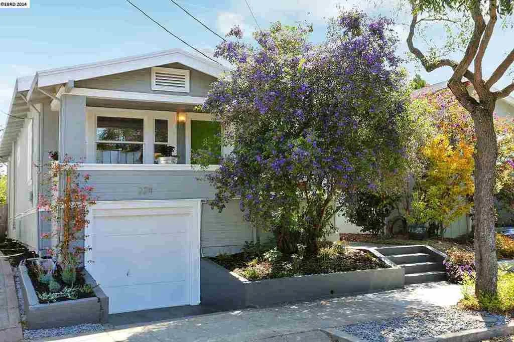 Photo of 2211 SACRAMENTO ST