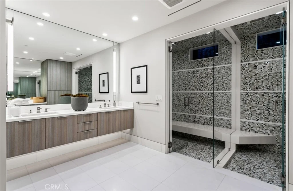 Photo of 2928 Ocean